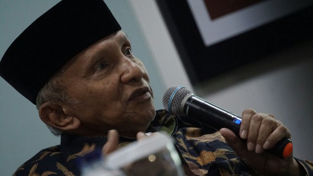 Amien Rais di kantor Republika. Foto: Jamal Ramadhan/kumparan