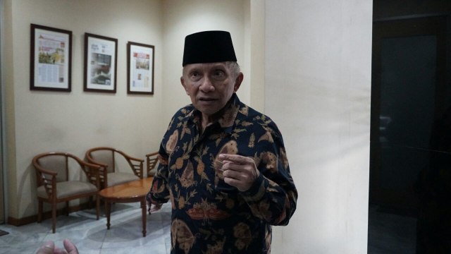 Amien Rais di kantor Republika. (Foto: Jamal Ramadhan/kumparan)