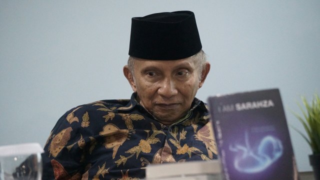 Amien Rais di kantor Republika. (Foto: Jamal Ramadhan/kumparan)
