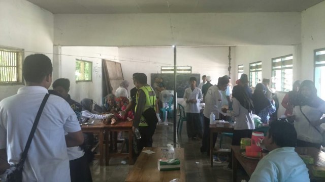 Bhabinkamtibmas Suport Anak yang di Khitan Saat Harlah GP Anshor ke 84 Modung