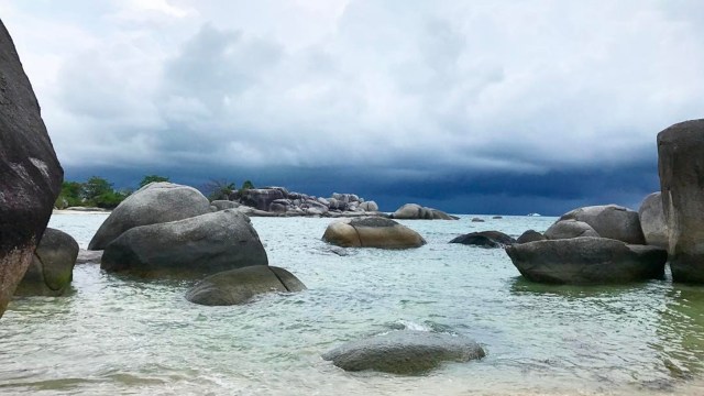 Salah satu ikon wisata di Belitung. (Foto: Flickr/Christine Chatarina)