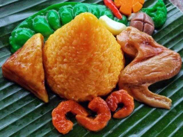 Tumpeng Palsu dari Bandung Bikin Penasaran 