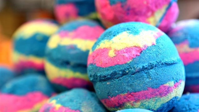 Pengalaman Mandi Tak Terlupakan Dengan DIY Bath Bomb Di Rumah (1)
