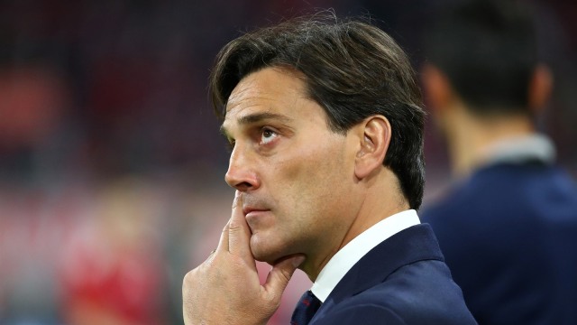 Montella di laga melawan Bayern Muenchen. (Foto: Reuters/Michael Dalder)
