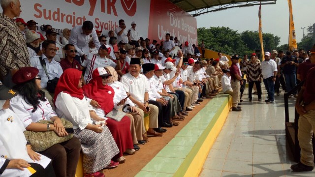 Sudrajat, Syaikhu, dan Sohibul Iman di Bekasi (Foto: Fahrian Saleh/kumparan)