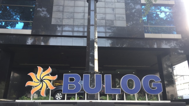 Gedung Perum Bulog di Kuningan. Foto: Ema Fitriyani/kumparan