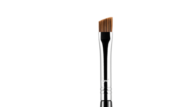 Eye angled brush (Foto: Dok. Istimewa)