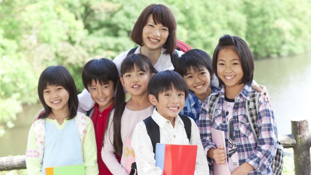 Ilustrasi murid dan guru. (Foto: Thinkstock)