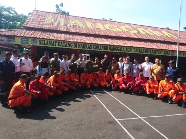 Komisi IV DPR-RI dialog dengan Manggala Agni Di Daops Pontianak