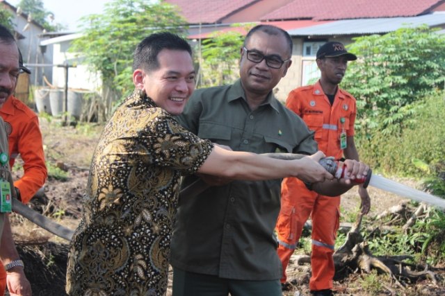 Komisi IV DPR-RI dialog dengan Manggala Agni Di Daops Pontianak (2)