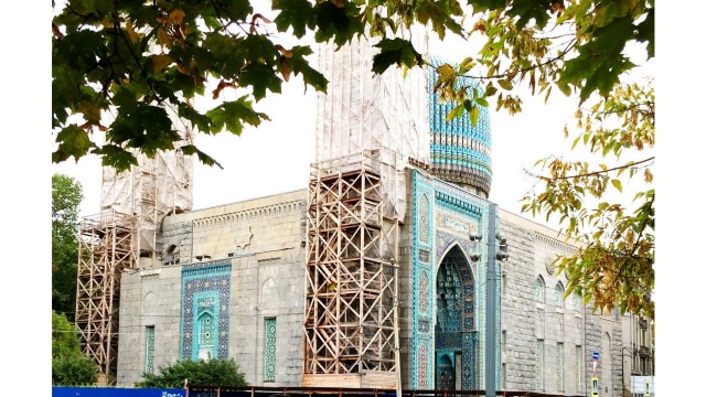 Masjid Biru St. Petersburg yang sedang direnovasi (Foto: Dok: Indra Agustini)