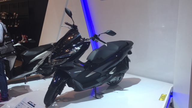Honda PCX Hybrid (Foto: dok. AHM)