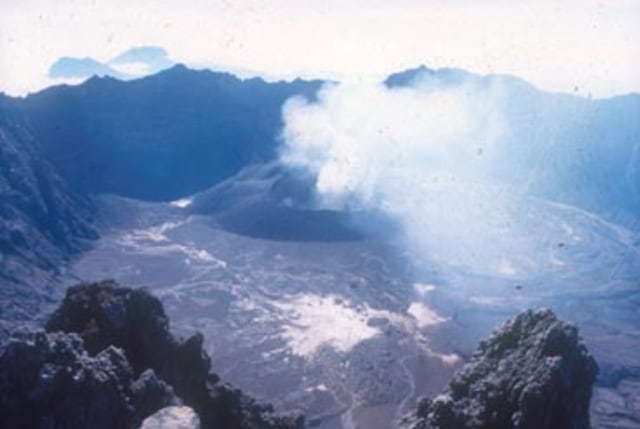 Mengapai Puncak Sejati Gunung Raung