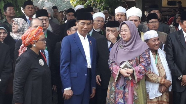 Jokowi ajak makan siang peserta KTT ulama di Bogor (Foto: Rafyq Panjaitan/kumparan)