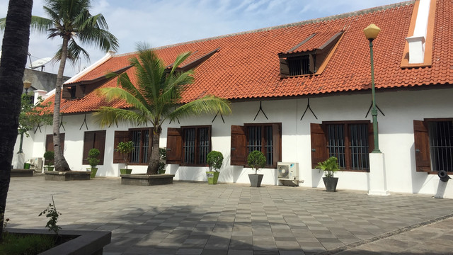 Ilustrasi arsitektur Hindia-Belanda. Foto: Shika Arimasen Michi/kumparan