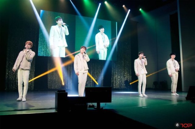 Begini Keadaan Konser 100% di Jepang Tanpa Leader Minwoo yang Telah Meninggal Dunia  (1)