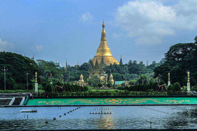 Menjelajahi 4 Pagoda Spektakuler di Myanmar