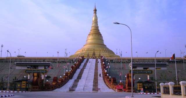 Menjelajahi 4 Pagoda Spektakuler di Myanmar (6)