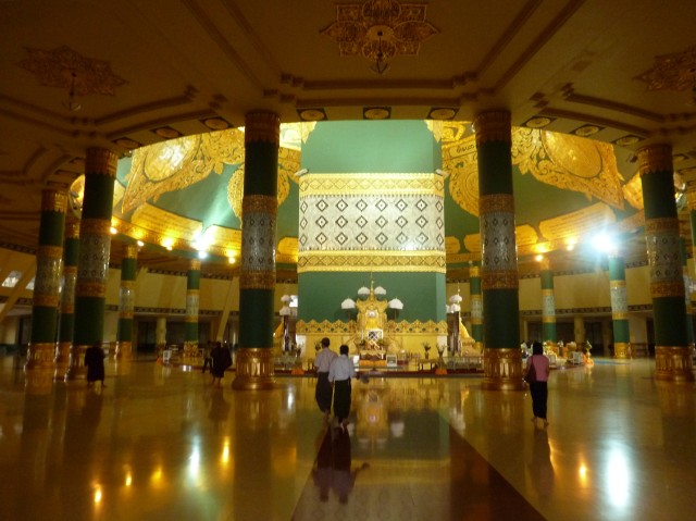 Menjelajahi 4 Pagoda Spektakuler di Myanmar (7)