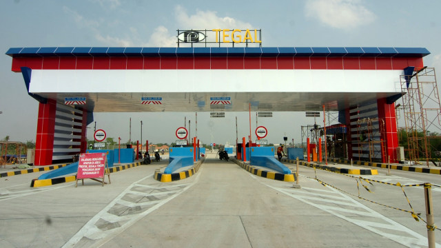 Tol Brebes-Tegal-Pemalang hampir rampung. Foto: Antara/Oky Lukmansyah