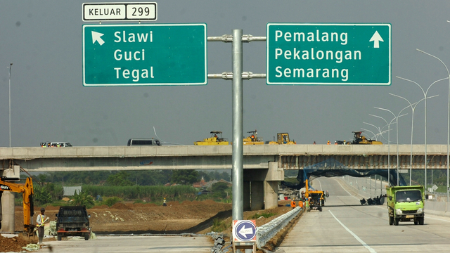 Tol Brebes-Tegal-Pemalang hampir rampung. Foto: Antara/Oky Lukmansyah
