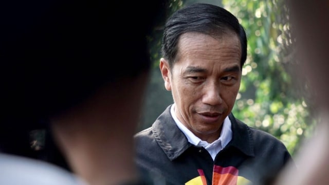 Joko Widodo dengan Jaket Asian Games. (Foto: dok. Biro Pers Setpres)