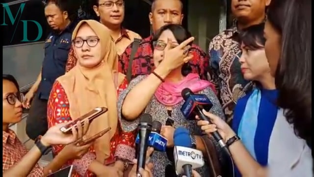 Tentang Gelang Susi Ferawati yang Dituduh #GelangKode