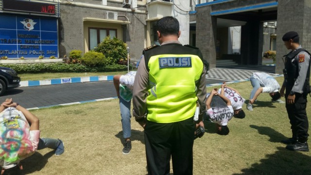 Polisi beri tindakan terhadap pelanggaran di Bali (Foto: Cisilia Agustina Siahaan/kumparan)