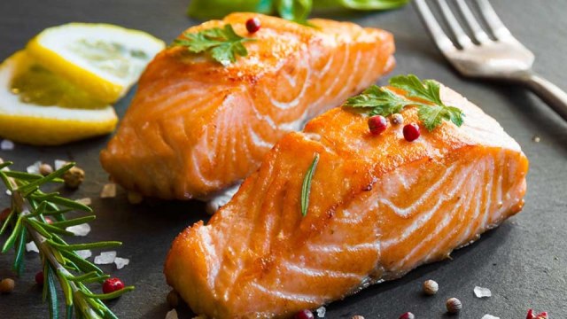 Tips Memilih Salmon Untuk MPASI