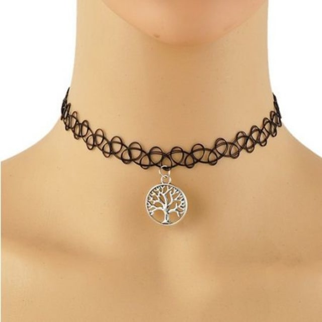 Salah satu model kalung choker. Foto: Dok. Tokopedia