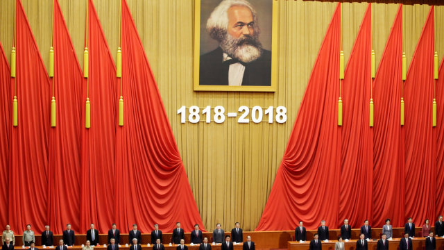 Pemerintah China rayakan ulang tahun Karl Marx. (Foto: REUTERS/Jason Lee)