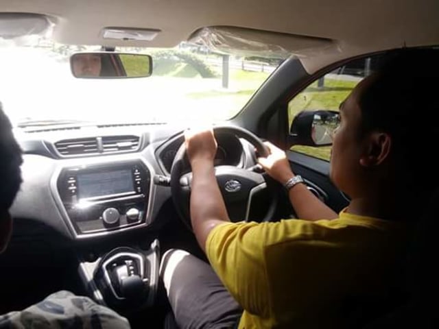 Datsun Cross,  LCGC Rasa Mercy