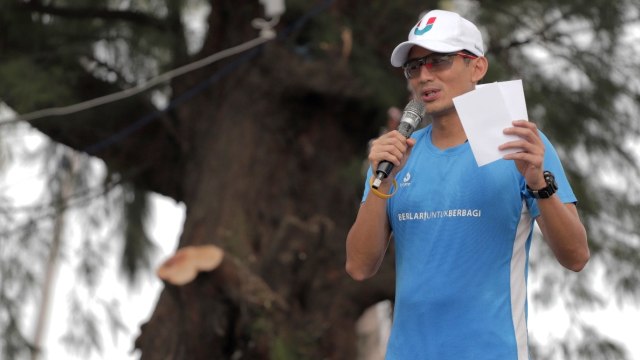 Sandi memberi sambutan setelah lomba (Foto: Aditia Noviansyah/kumparan)