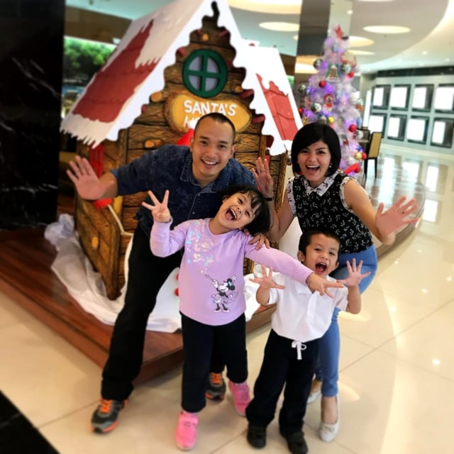 Intan RJ bersama keluarganya (Foto: Instagram/@intanrj22)