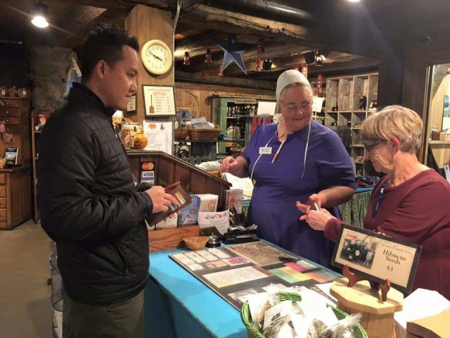 Kesederhanaan Komunitas Amish di Tengah Modernnya Amerika (7)