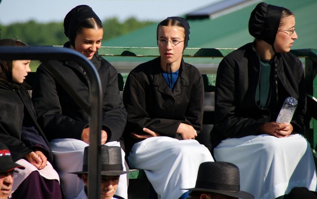 Kesederhanaan Komunitas Amish di Tengah Modernnya Amerika (2)