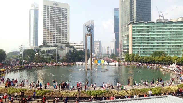 Penjagaan di CFD Bundaran HI diperketat. (Foto: Aria Rusta/kumparan)