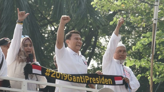 Neno Warisman, Mardani Ali Sera, dan Abu Jibril Fuad. Mereka para pentolan gerakan #2019GantiPresiden. (Foto: Puti Cinintya Arie Safitri/kumparan)