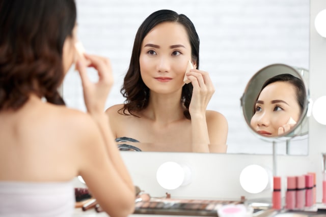 Ilustrasi merias wajah Foto: dok. Thinkstock