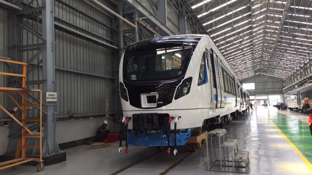 Kereta LRT Palembang produksi PT INKA. Foto: Elsa Olivia L Toruan/kumparan