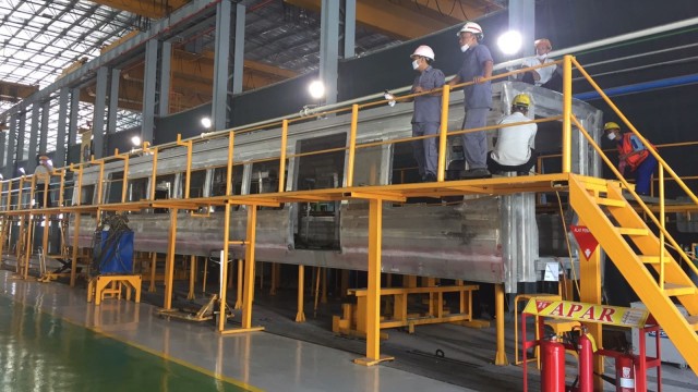 Kereta LRT Palembang produksi PT INKA. (Foto: Elsa Olivia L Toruan/kumparan)