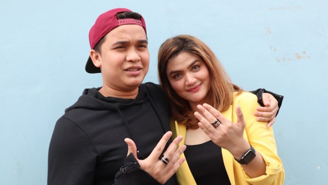 Billy Syahputra dan Hilda Vitria. (Foto: Munady Widjaja)