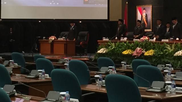 Sandi hadiri rapat paripurna DPRD DKI Jakarta. (Foto: Moh Fajri/kumparan)