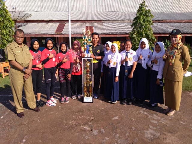SMP Negeri 14 OKU Juarai Lomba Volly dan Pencak Silat