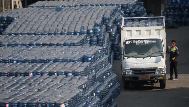 Distribusi Air Minum Turun Selama Lebaran (Foto: Jamal Ramadhan/kumparan)