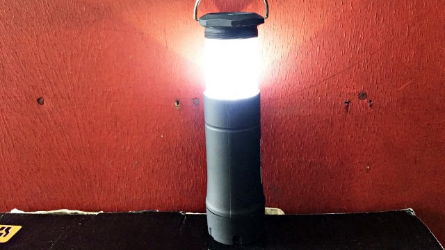 Camping Lamp (Foto: Helinsa Rasputri/kumparan)