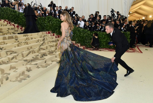 Gigi Hadid di Met Gala 2018 (Foto: AFP/Angela Weiss)
