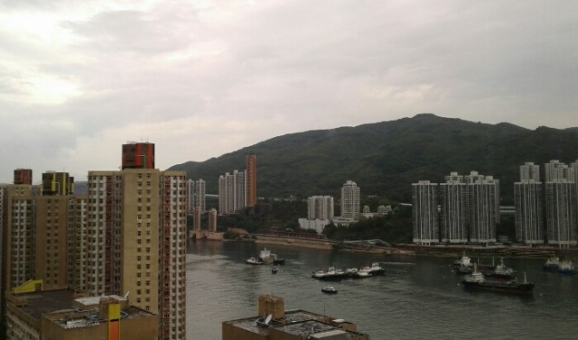 KEINDAHAN PANORAMA DARI BALIK JENDELA KAMAR (9)