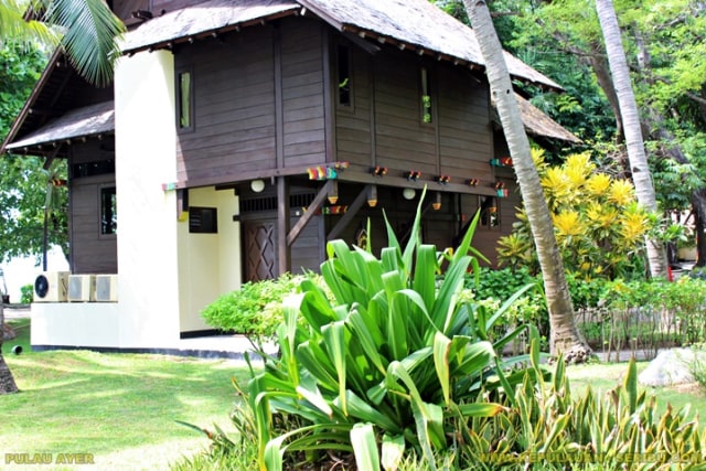 Pulau Ayer Memiliki Cottage Di Atas Laut Dan Cottage Panggung Di Darat (4)