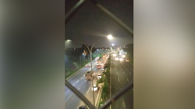 Bunuh Diri di Exit Tol Pasar Rebo (Foto: Dito Sulistyo/instagram)